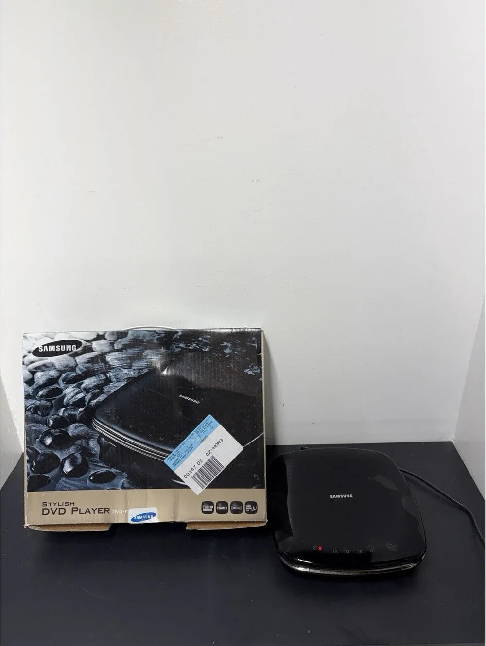 Samsung DVD Player F1080 With Full HD Upscaling, HDMI, Touch Sensor Key (Parts)